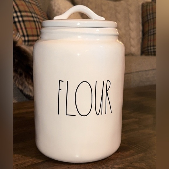 Rae Dunn Magenta Artisan ceramic cookie jar/food jar ‘FLOUR’ container canister - Picture 1 of 3